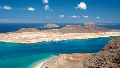 Vue sur l'île de la Graciosa aux Canaries