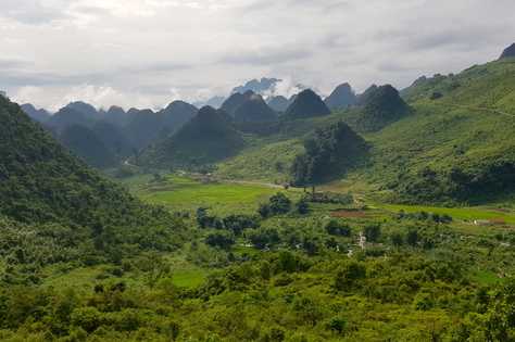 Les montagnes dans la province de Cao Bang