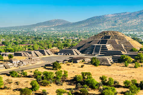 Pyramide de la Lune à Teotihuacan au Mexique