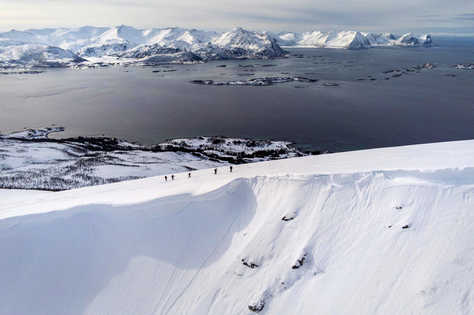 Randonnée du Husfjellet, île de Senja en Norvège du Nord