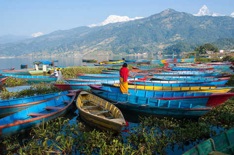 Vue sur le lac de Pokhara au Népal
