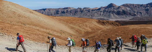 Randonneurs dans le parc national du Teide aux Canaries