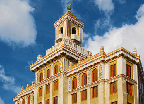 Bureau Altaï Cuba dans l'edificio Bacardi à La Havane