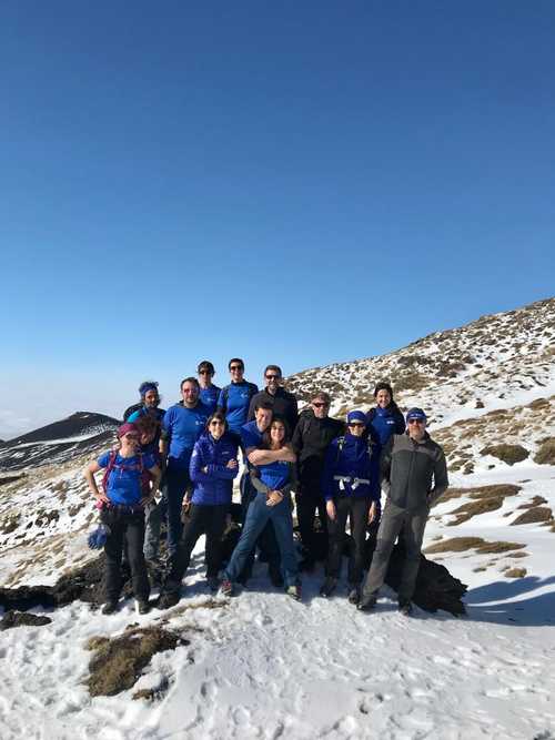 Equipe Altaï Italia au sommet de l'Etna enneigé