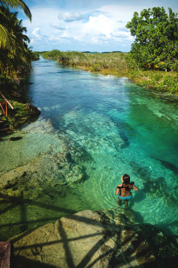 Baignade, Bacalar, Mexique