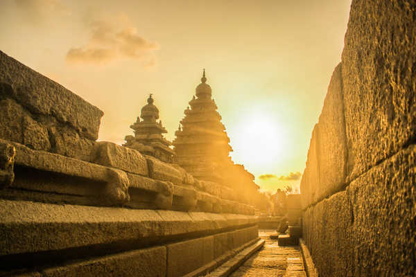 coucher-de-soleil-sur-mahabalipuram-inde-du-sud