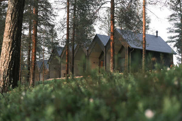Ecolodges de l'auberge en Finlande dans le parc national de Hossa