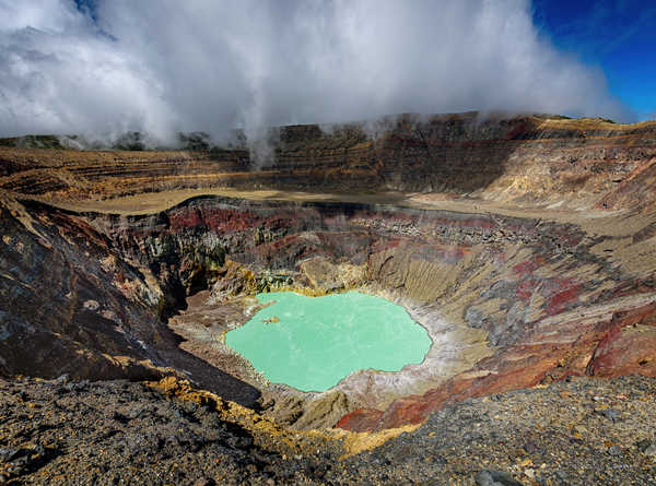 ilamatepec-lagoon-on-the-active-santa-ana-volcano-in-el-salvador