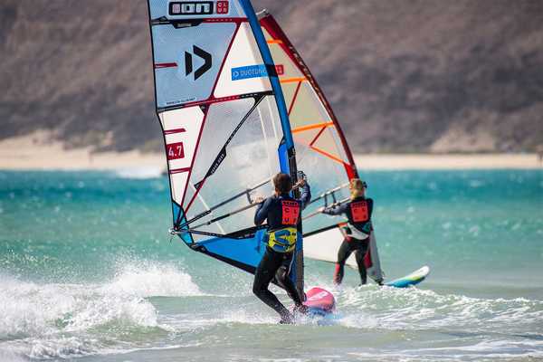 windsurf session à Risco Del Paso avec ION CLUB