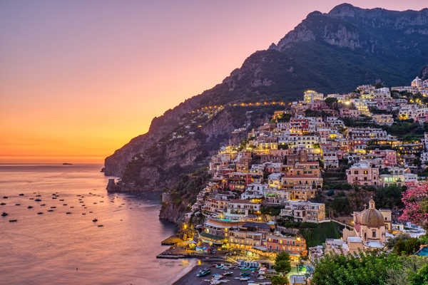 Positano au coucher du soleil en Italie