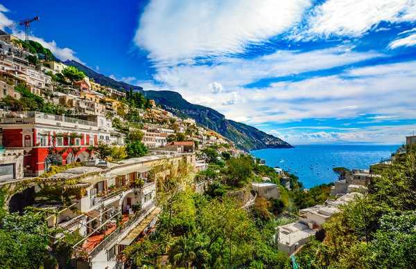 Village de Sorrento sur la côte amalfitaine en Italie