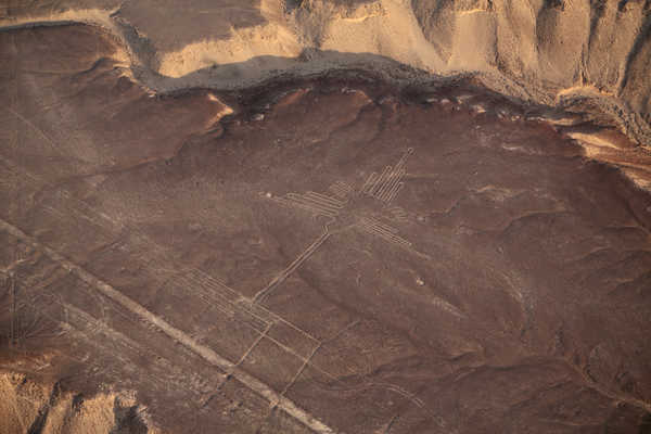 Vue aérienne sur les lignes de Nazca au Pérou