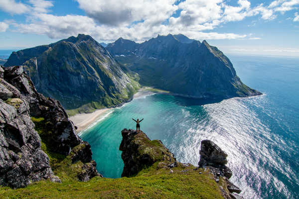 Vue sur la plage de Kvalvika, dans les Lofoten