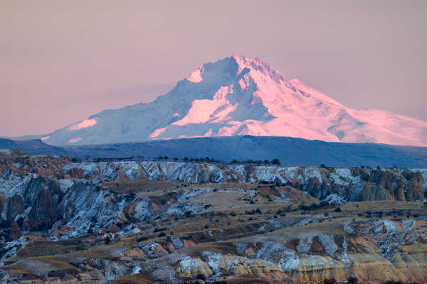 Vue sur le Mont Erciyes en Cappadoce en Turquie