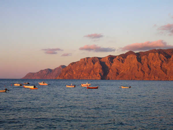vue sur mer et barques , Crète