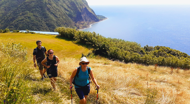 Randonneurs aux Acores