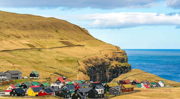 Village de Gjogv aux îles Féroé