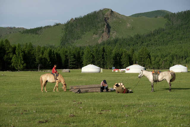 Orkhon, enfant à cheval, scène de vie mongole