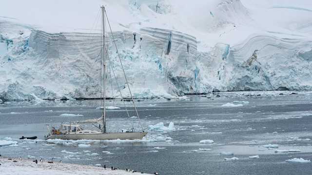 Mouillage péninsule Antarctique - Tanana Expedition