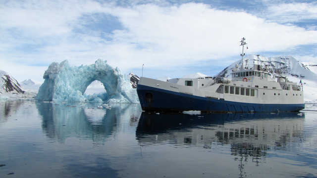 Voyage aurores boréales en bateau de croisière - © Polaris Bateau Voyage aurores boréales en bateau de croisière