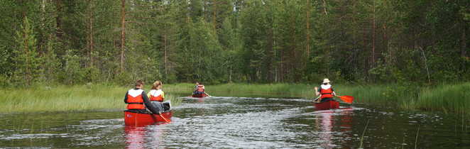 Canoë en rivière à Hossa en Finlande