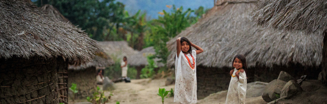 Enfants dans un village Kogi en Colombie
