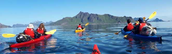 Kayak dans les îles Lofoten