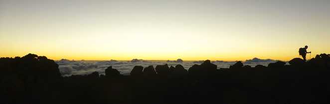 lever du soleil au sommet du Piton de neiges, la Réunion