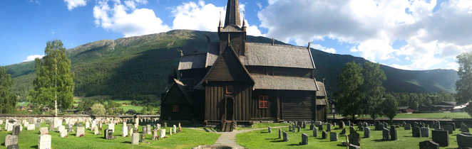 Lom Stavkirke, église en bois du Sud de la Norvège