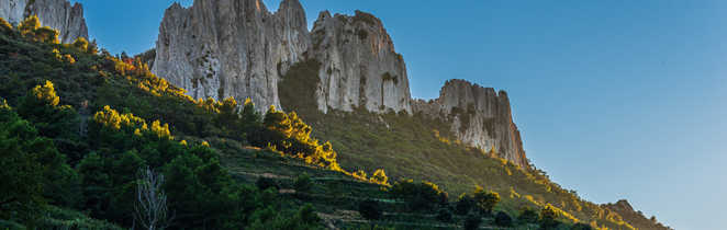 photo de la montagne en provence qui se nomme Dentelle de Montmirail