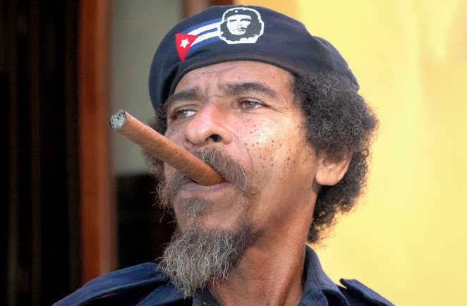 Cubain avec un béret du Che et son cigare