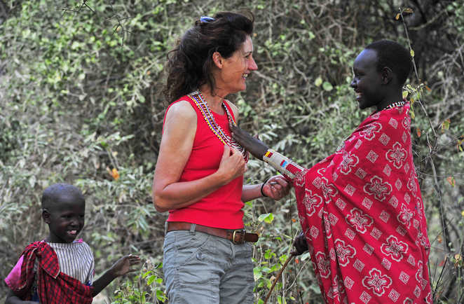 Rencontre d'une voyageuse avec une Masaï au Kenya