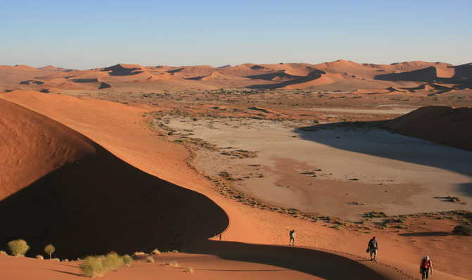 Trek - Des dunes du Namib aux montagnes du pays Himba : l\'intégrale
