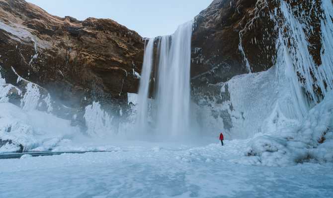 Voyage à la neige : Multi-activités, baignades et aurores boréales en Islande
