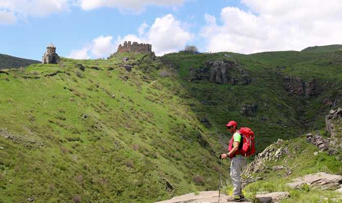 Voyage à pied : Randonnées et rencontres aux portes du Caucase