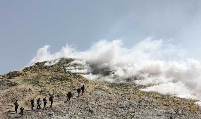 Voyage à pied : Du Vésuve à l\'Etna : la ronde des volcans