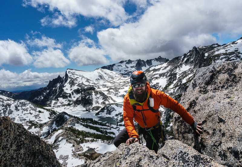 alpinisme sur rocher © Helgeson Luke