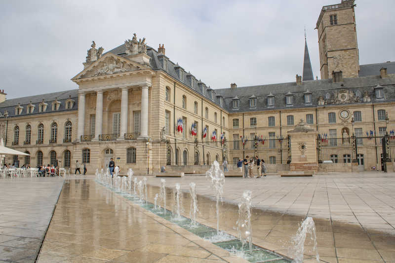 Dijon Place de la Liberté © Vasselet Corinne