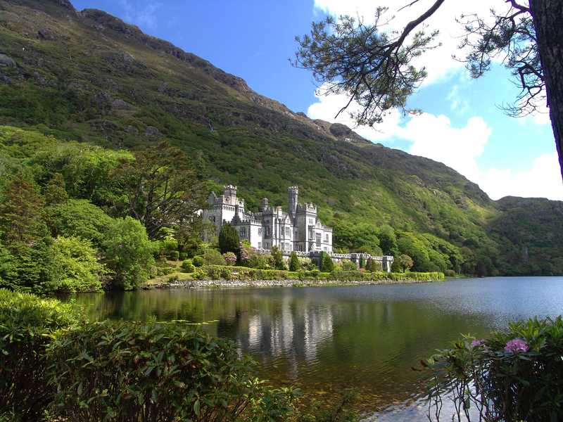 l'abbaye de Kilemore dans le Connemara en Irlande@ pixabay © pixabay