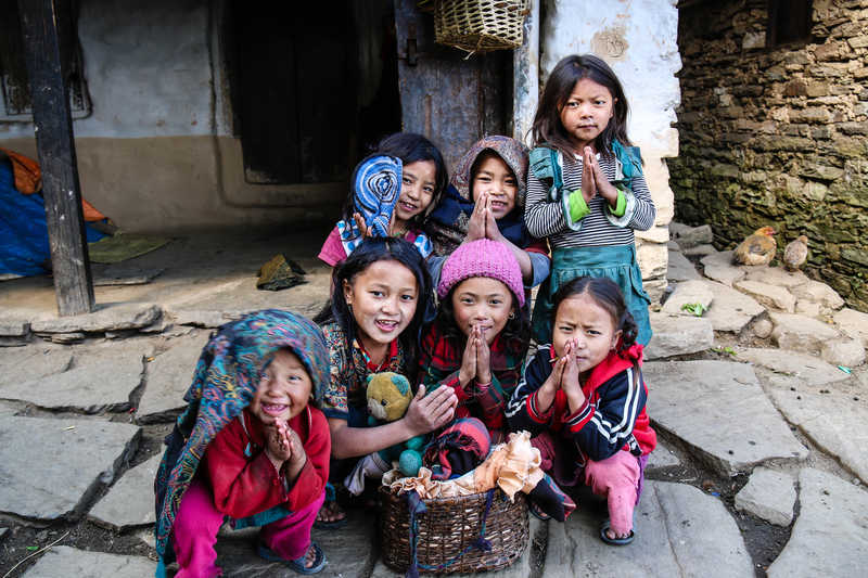 Les enfants népalais : namasté ! © Huguet Aline
