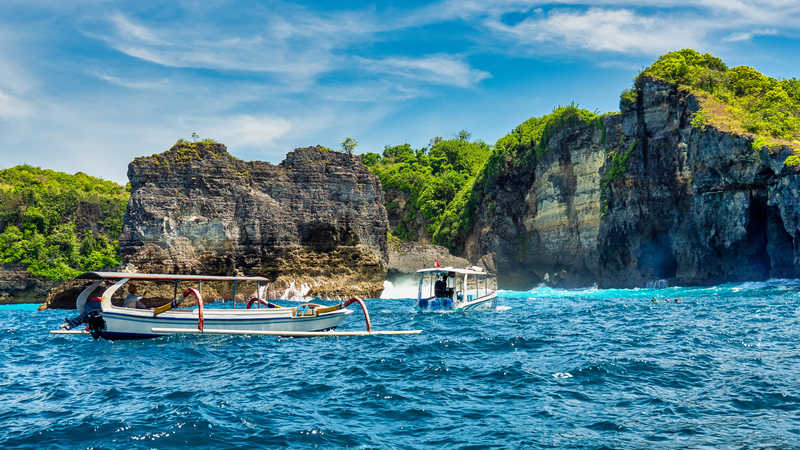 Petit bateau à l'île de Nusa Penida