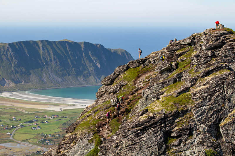 Randonnée en haut du Volandstinden, Norvège du Nord © Basmaji Rémi