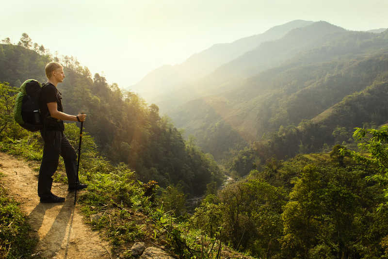 Randonneurs dans les montagnes du Vietnam © ---