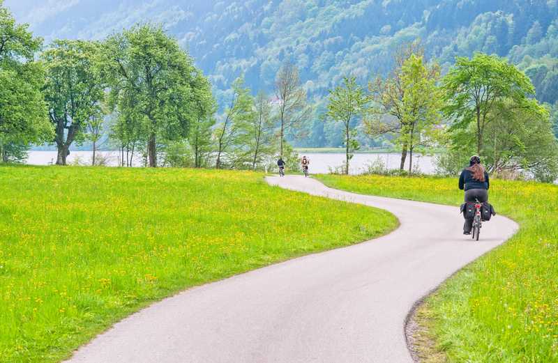 Velo Danube - Vacances - Aventure  Vienne - Budapest © Intrepid Travel